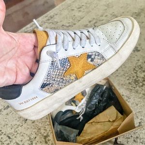 Vintage Havana Sneakers, never worn, new in box